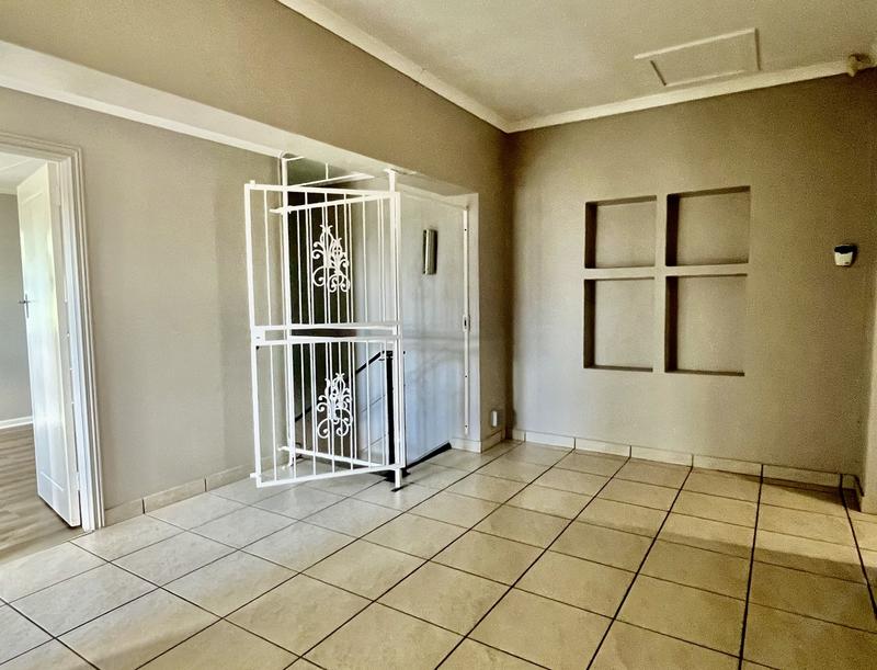 4 Bedroom Property for Sale in Fraaiuitsig Western Cape